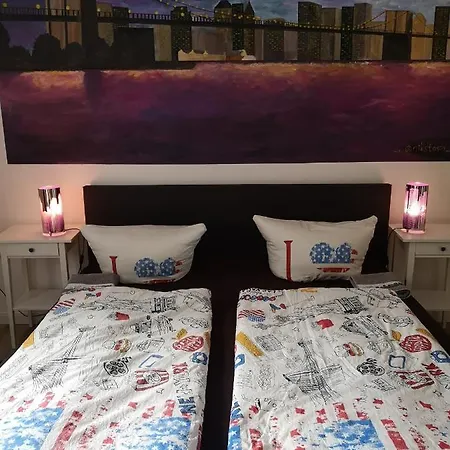 Apartment Paris&ny&london