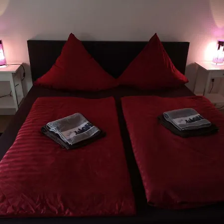 Paris&ny&london Apartment