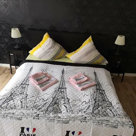 Paris&ny&london