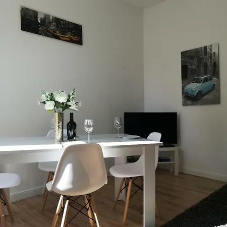 Paris&ny&london Apartment *